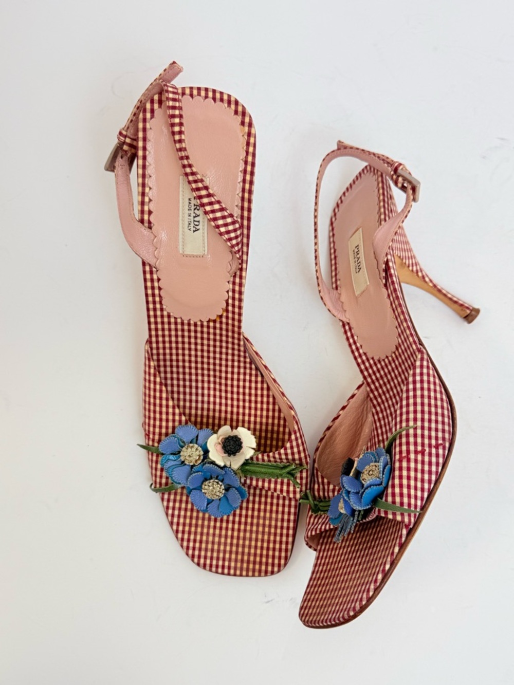 Prada Vintage 2000s Gingham Floral Appliqué Slingback Heels 37.5 Red Kitten Heel - Picture 2 of 10